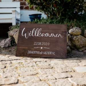 Willkommensschild aus Holz, Kalligrafie, von Hand beschriftet