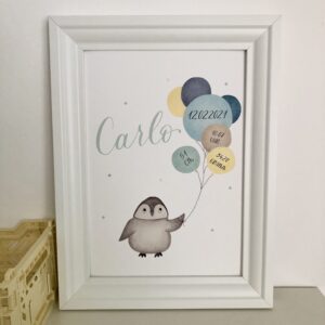 personalisierbares Geburtsbild mit Pinguin und blau gelben Luftballons A4 im Bilderrahmen